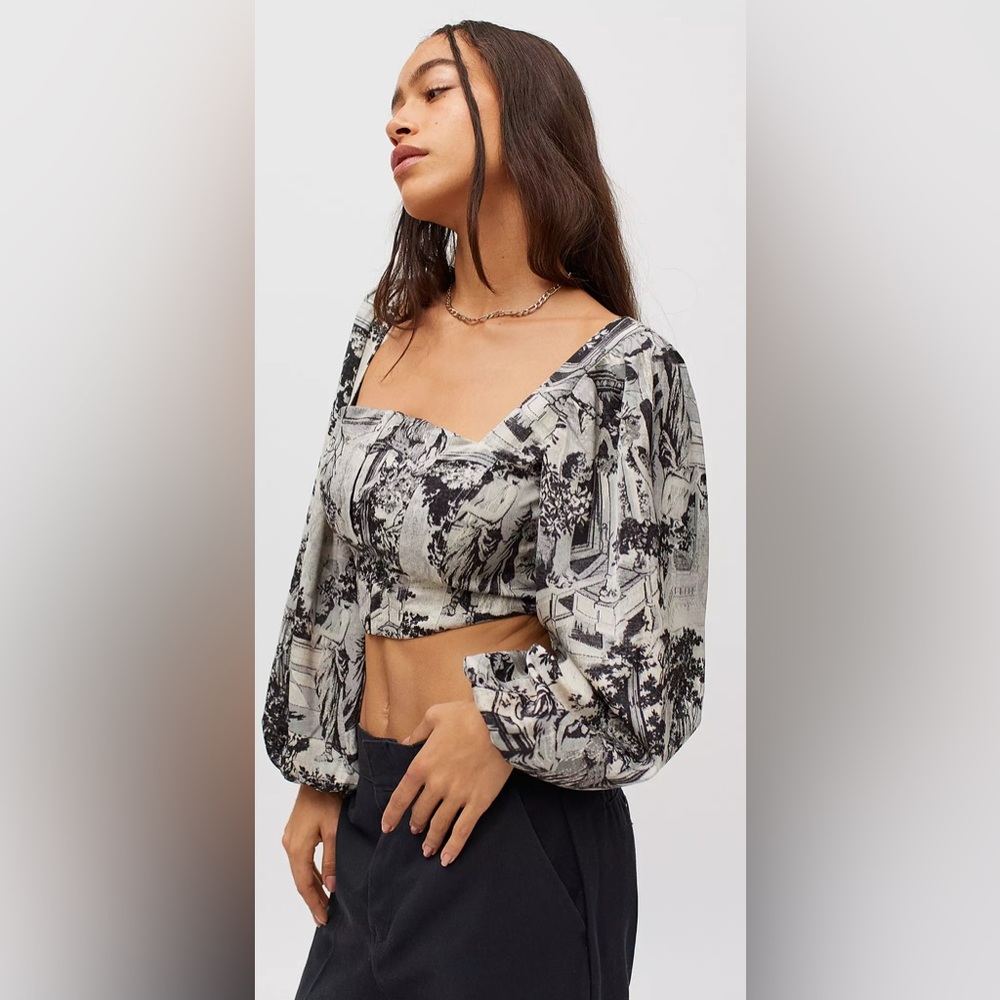 Urban Outfitters Maddie cropped bustier top EUC size small